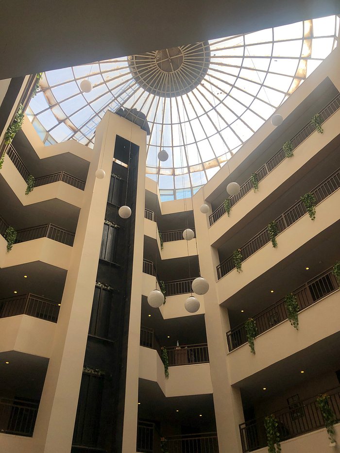The Signature Hotel - image 3