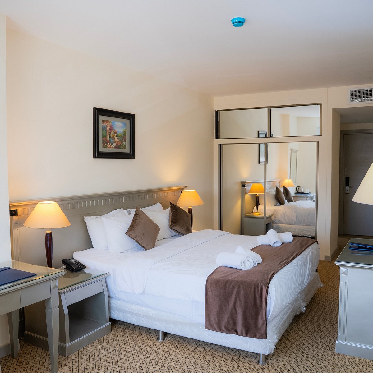 Armada Avenue Hotel - image 3