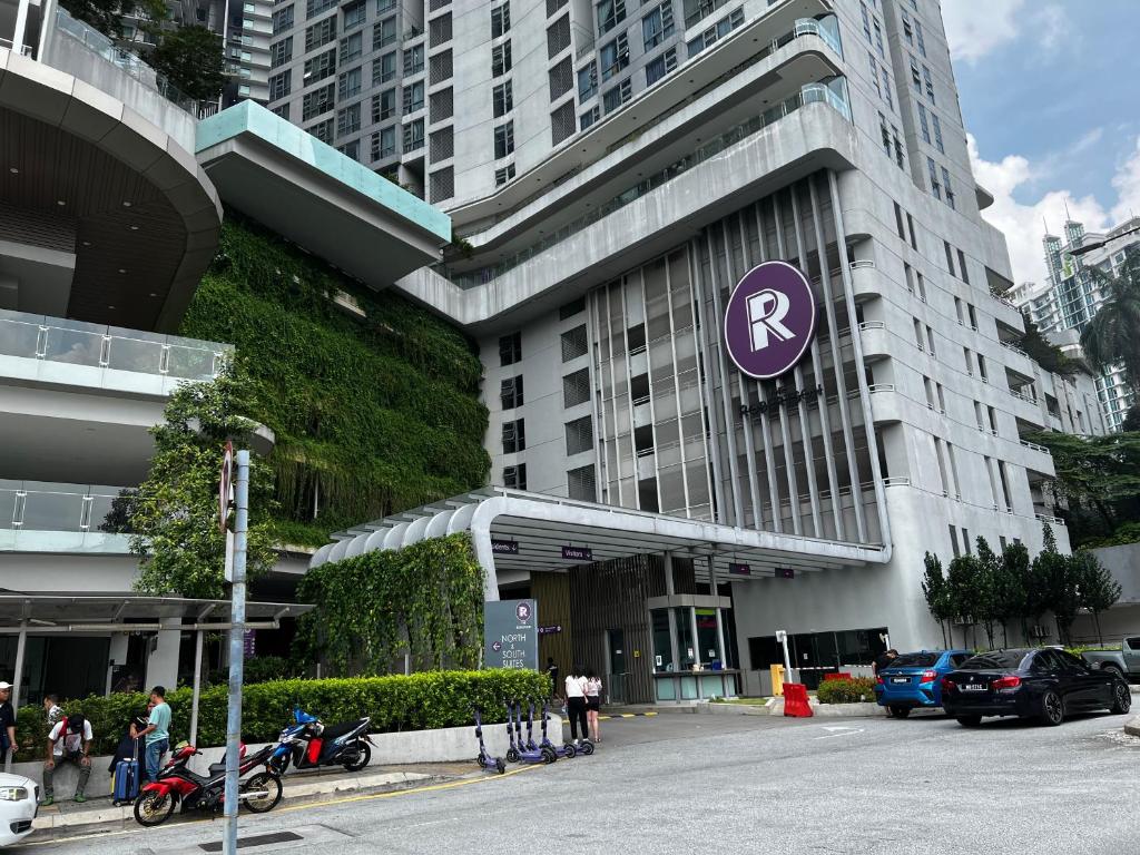 ذا روبرتسون بوكيت بينتانغ KLCC